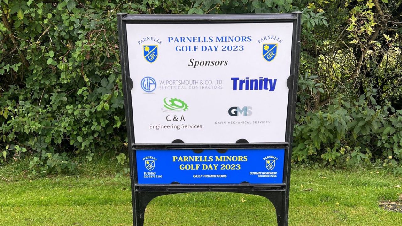 Golf hole sponsorship sign