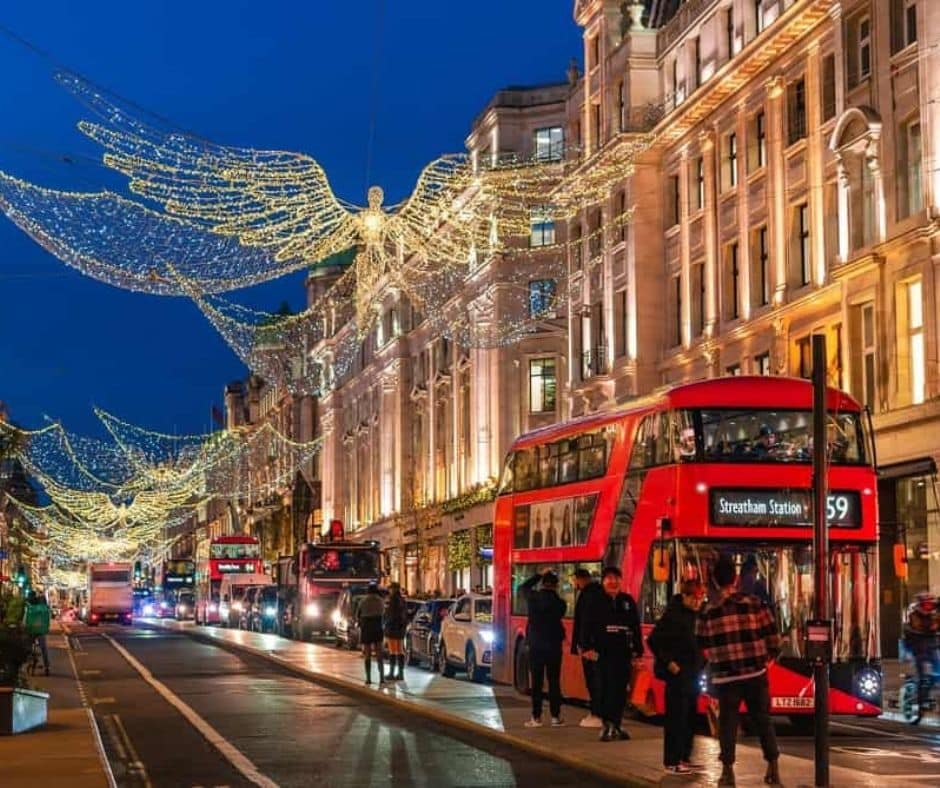 Blog Images (21) UK Christmas Light Installations