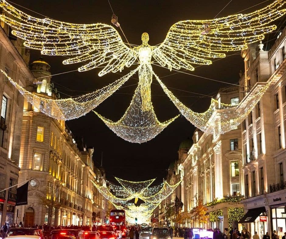Blog Images (22) UK Christmas Light Installations